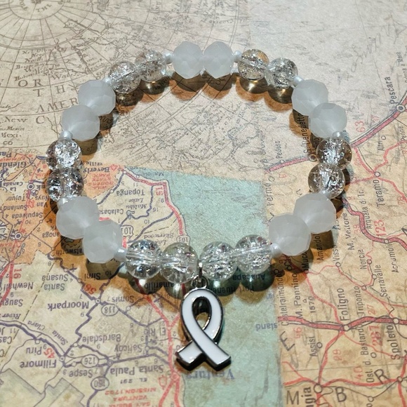Lung Cancer Awareness Bracelet | White Ribbon - Picture 2 of 6